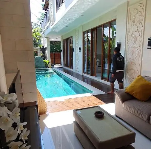 Nana * Sidemen (Bali)